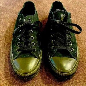 Black Low-top Converse